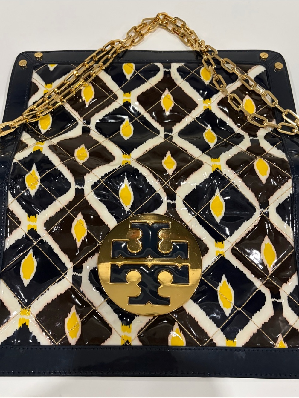 Tory Burch Navy, Yellow & White Patent Quilted Logo Shoulder Bag - Picture 3 of 6